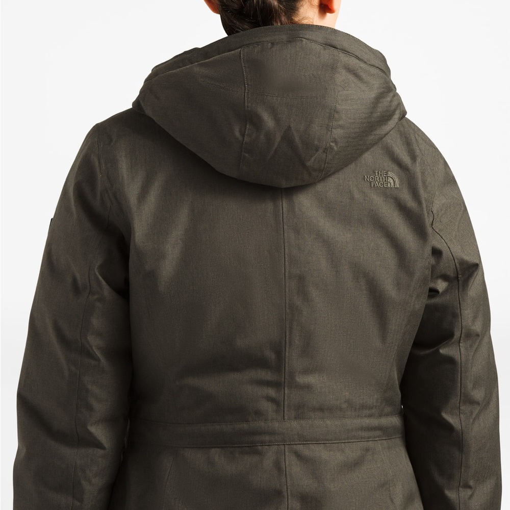 The North Face WOMEN’S MAUNA KEA PARKA
Green - Picture 3 of 16